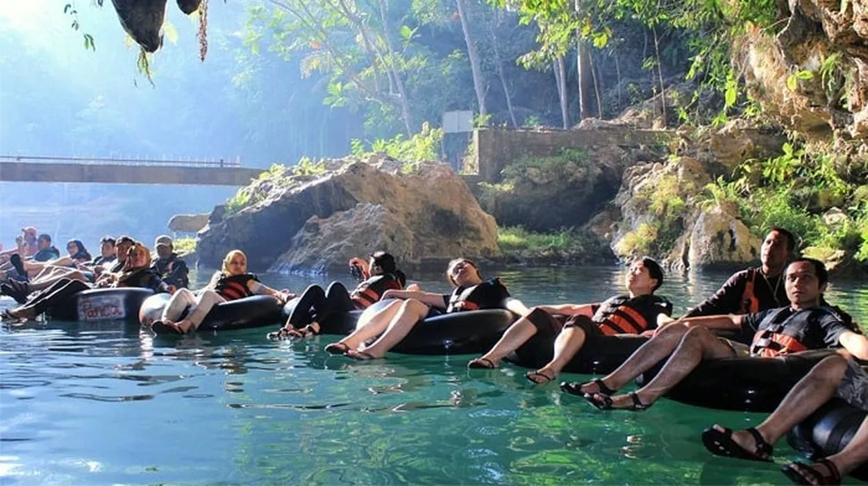 Cave Tubing Goa Pindul